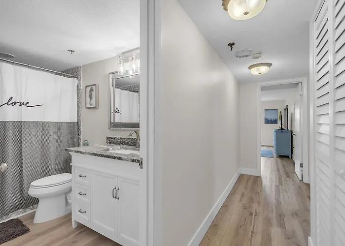 Golden Shores #210 Holiday home Clearwater Beach