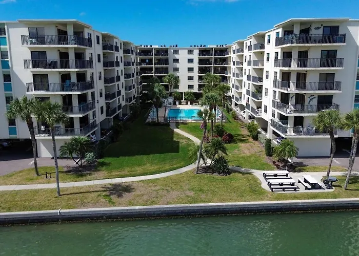 Holiday home Golden Shores #210